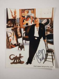 lot 108 image: Tony Curtis Signed Promotional Photo