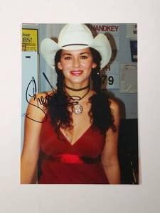 lot 113 image: Signed Country Music Performer Photo