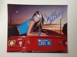 lot 124 image: Model Christie Brinkley Signed Photo