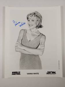 lot 136 image: Vanna White Wheel Of Fortune Signed Photo