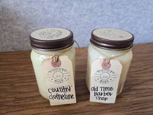 lot 2991 image: 2 Pack Whiskey Boat Candles, 16 oz