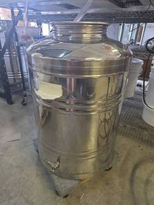 lot 15627 image: 100L Sansone Stainless Steel Fusti Tank