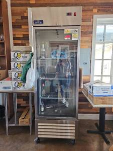 lot 20501 image: Arctic Air AGR23 Commercial Glass Door Refrigerator