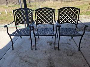 lot 20573 image: Cast Aluminum Patio Dining Chairs - Set of 3