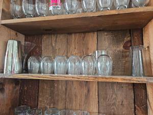 lot 20590 image: Clear Glass Display Domes Collection