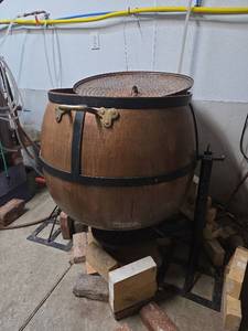 lot 15688 image: Heavy Alquitar copper still 300 liter