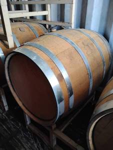 lot 20625 image: 50 Gallon Sanded Barrel