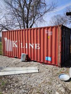lot 20635 image: 20ft Shipping Container