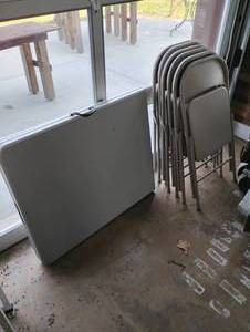 lot 18507 image: 2 Folding Tables and Chairs