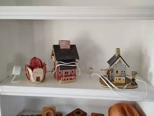 lot 18518 image: Handmade Pottery Nightlights