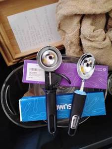 lot 18527 image: Ice Buckets, Ice Cream Scoops and MORE