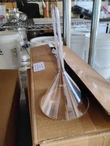 lot 18556 image: Glass Funnels -10 Per Case
