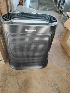 lot 18497 image: Honeywell Heppa Air Filter