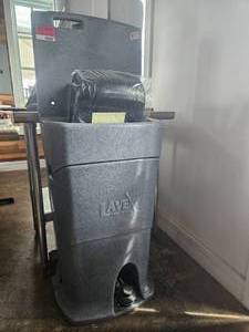 lot 18487 image: Lavex Janitorial Handwash Station