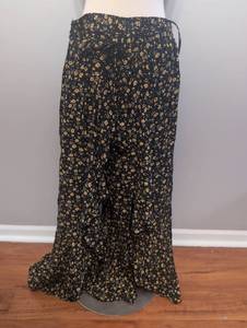 lot 2341 image: New Francescas Blackflora Floral Beach Pants - Medium&nbsp