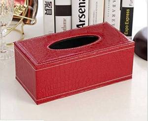 lot 6759 image: Leather Tissue Box Holder