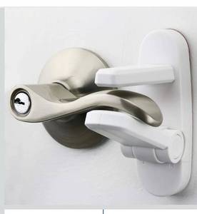 lot 6789 image: Door Lever Lock (3 Pack)