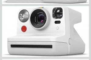 lot 6855 image: Polaroid Now I-Type Instant Camera - White