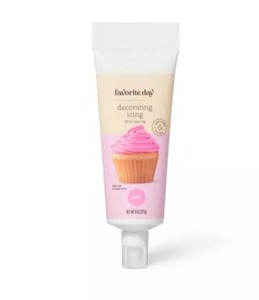 lot 3069 image: TWO Pack Pink Star Tip Decorating Icing - 8oz - Favorite Day