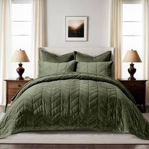lot 62518 image: EVERGRACE 3 Pieces Luxurious Velvet King Quilts, Ultra Soft Lightweight Velvet Comforter Set, Matelasse Oversized Bedspread Coverlet for All Season with 2 Shams, Olive Green, 108x96 - Retail $85