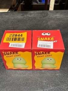 lot 22844 image: New snake night light -2
