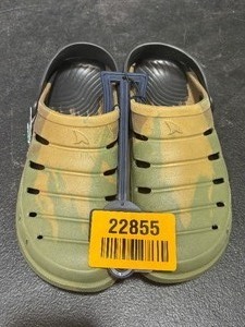 lot 22855 image: new size 9 Rugged Shark lake shoes