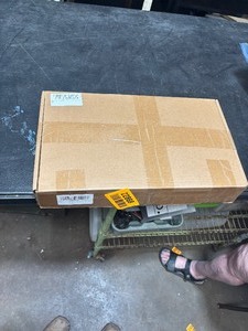 lot 22868 image: NEW - Heavy Duty Door Installation Door Hanging Kit.