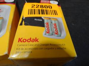 lot 22800 image: 2 - New Kodak Battery Chargers & Cases.