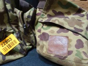 lot 22803 image: set of 2 Ducks Unlimited bags