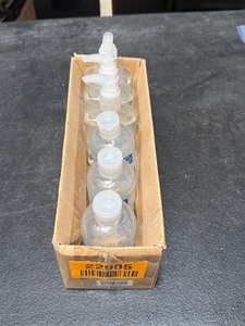 lot 22905 image: Lot of Hand Sanitizer