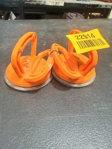 lot 22914 image: Suction cup to move glass