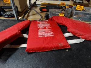 lot 23011 image: Stearns Youth Red Life Jacket