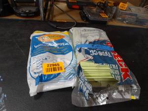 lot 22965 image: 2 vacuum Bag Packs