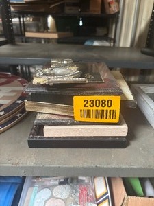 lot 23080 image: Lot of Misc Small Picture Frames.