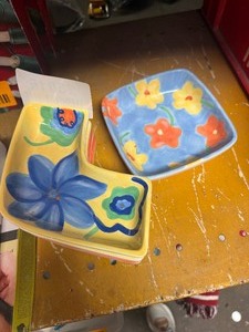 lot 23016 image: Chip Dip Customized Bowls