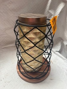 lot 23019 image: Lot of Misc. ContainersDecor