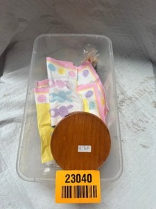 lot 23040 image: Lot of Misc. Easter Items