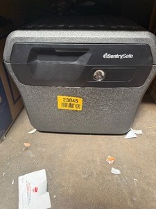 lot 23045 image: Sentry Safe