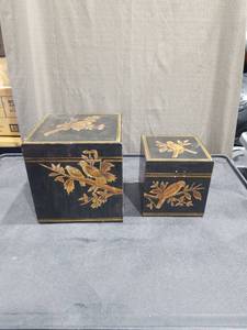 lot 4591 image: Japanese Black Lacquer Nesting Boxes with Gold Bird Design