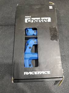 lot 4602 image: Race Face Chester Flat Pedals - Blue