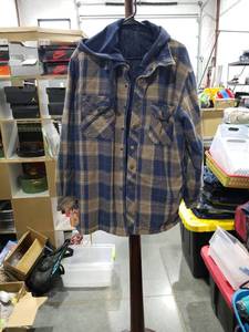 lot 4631 image: Adventuridge Plaid Hooded Jacket Size L
