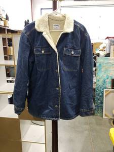 lot 4636 image: Old Navy Sherpa Lined Denim Jacket