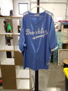 lot 4645 image: Brooklyn Dodgers Jackie Robinson #42 Baseball Jersey Size 6XL