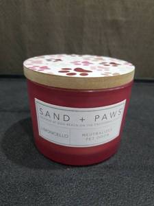 lot 4687 image: Sand  Paws Limoncello Pet Odor Neutralizing Candle
