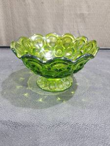 lot 4691 image: Green Glass Moon and Stars Pattern Bowl