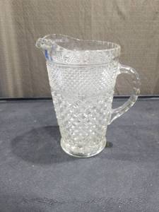 lot 4692 image: Vintage Anchor Hocking Wexford Pitcher Pressed Glass Crystal Diamond Pattern