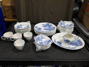 lot 4702 image: LOT OF SWINNERTONS STAFFORDSHIRE CHINA THE FERRY