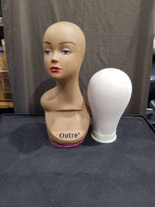 lot 4704 image: Professional Display Head Forms Set - Outre Brand