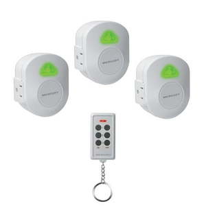 lot 4710 image: Wireless Outlet with Remote - Indoor - 3 Pk