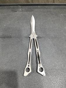 lot 4735 image: 440 Stainless Steel Butterfly Training Knife